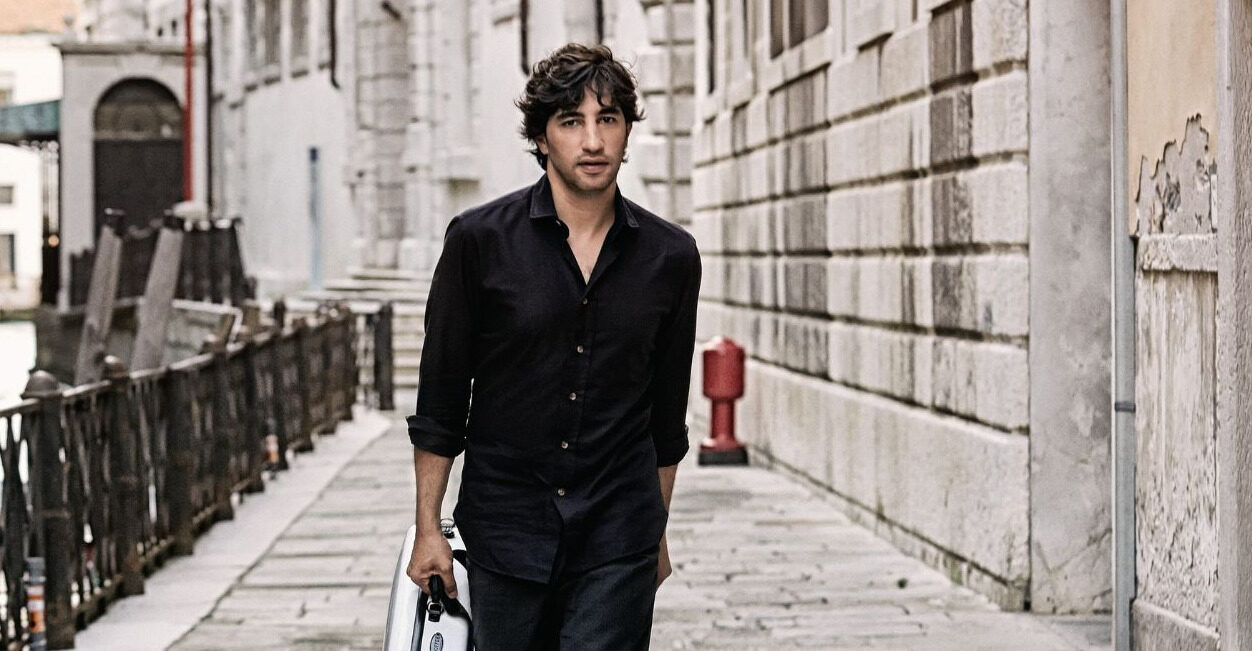 Avi Avital | © Harald Hoffman Avi Avital | © Harald Hoffman