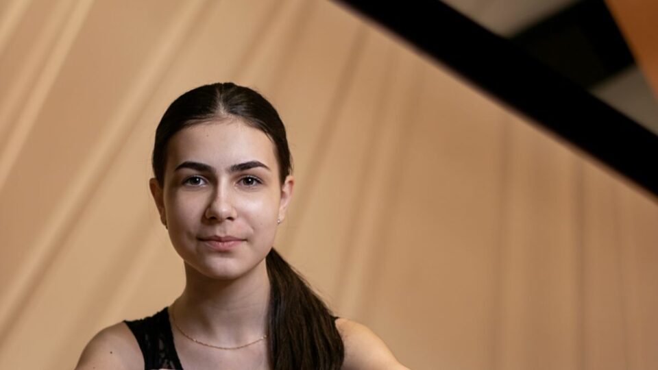 Alexandra Dovgan | © Oscar Tursunov Alexandra Dovgan | © Oscar Tursunov
